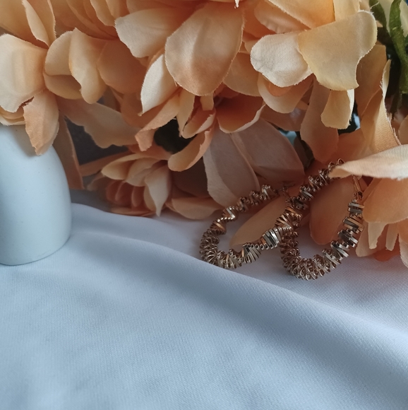 Chunky Spiral Hoops - Picture 10 of 17